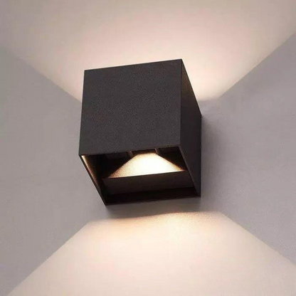 Lampă - Iluminare practică și design pentru interiorul dumneavoastră 