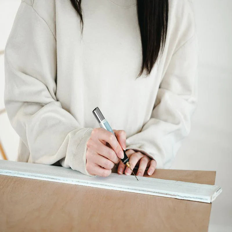 Grabe con precisión en madera, vidrio o metal 