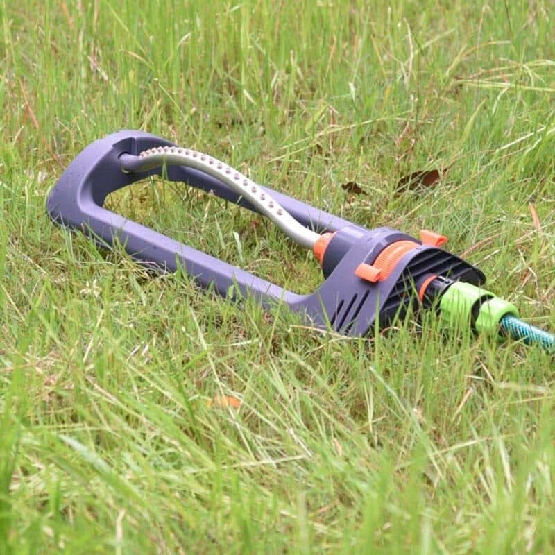 Spruzzatore oscillante con getto regolabile 